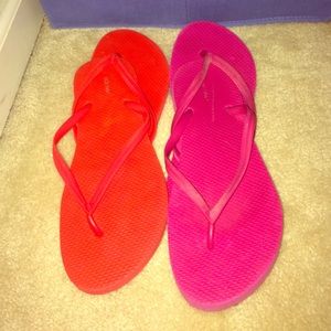 old navy flip flops