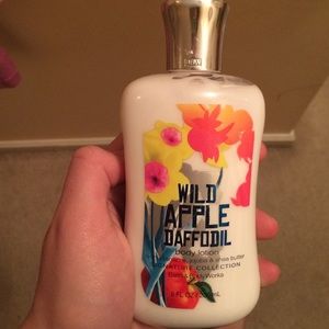 Wild Apple Daffodil Body Lotion