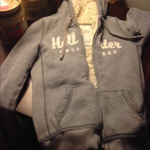 Hollister sweatshirt worn but barely