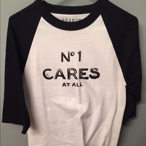 Baseball tee