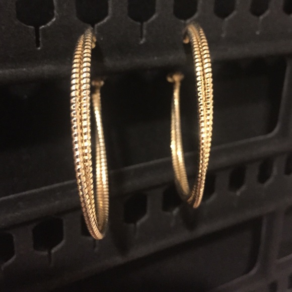 Hoop earrings - Picture 2 of 2