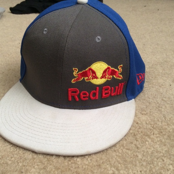 Red bull lovers fitted hat!😍