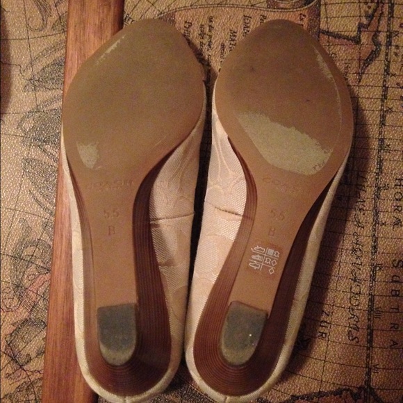 Coach Temple Wedge Peep Toe Shoes - size 5.5 - Picture 3 of 4