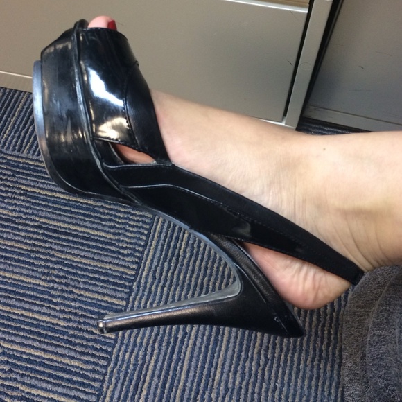 bebe high heel peep toe