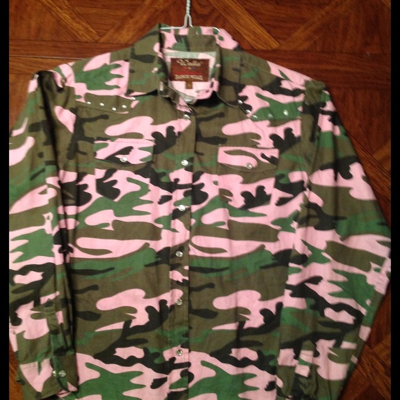 Ladies camo western shirt