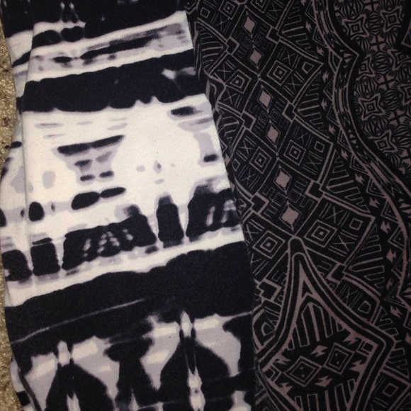 PATTERNED LEGGINGS BUNDLE - Picture 2 of 3