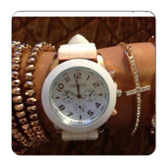 Accessories - Trendy white jelly watch💕