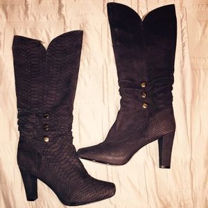 Elaine turner boots !!