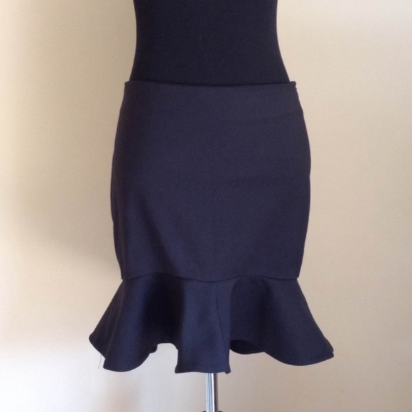 👍🏽Zara Ruffle Skirt - Picture 4 of 4