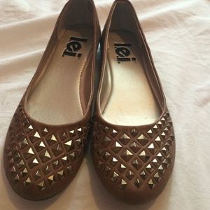 Studded flats ! Brand new
