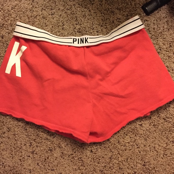 ♦️SOLD♦️Victoria's Secret Pink shorts - - Picture 3 of 3