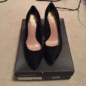 Vince Camuto pumps