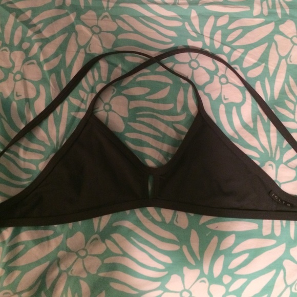 Charcoal grey jolyn vent top