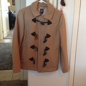 GAP camel trench coat never worn xs