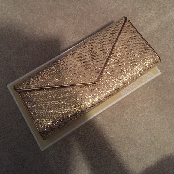 Aldo clutch