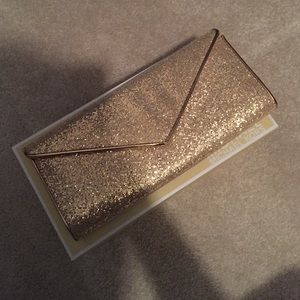 Aldo clutch