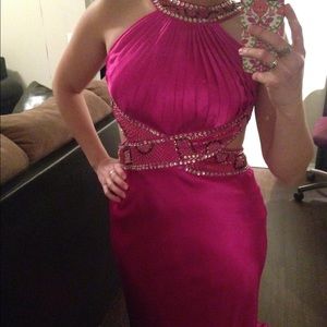 Morgan & Co Harmony Fushia Formal Dress - size 5/6