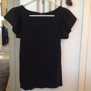 GAP black t shirt with girly details