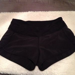 Black lululemon runners shorts