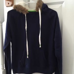 dark blue sweatshirt 💋