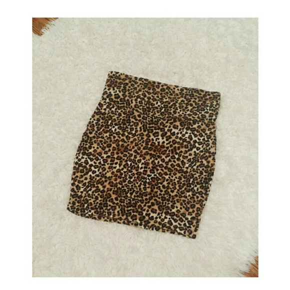 Cheetah printed skirt