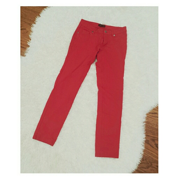 Red jeggings