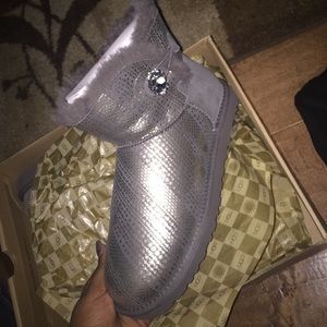 Women mini Bailey button bling UGGS