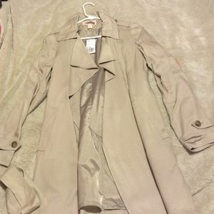 FOREVER 21 TRENCH COAT