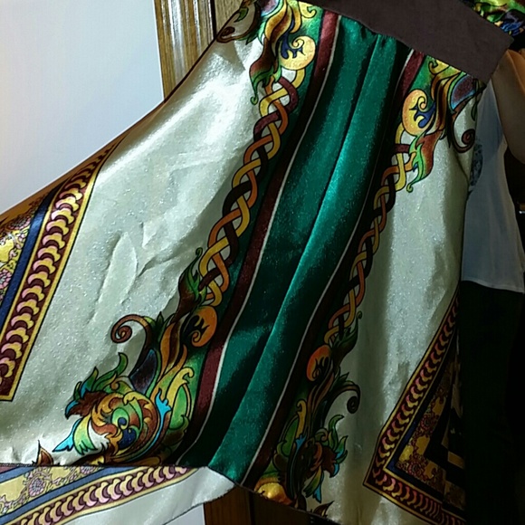 Top - Picture 2 of 4