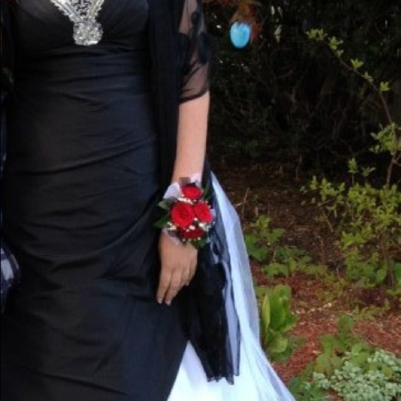 Black and white prom dress size 14 - Picture 3 of 4