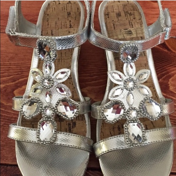 Bundle for Ashley. Wedges, boots and justice bag!