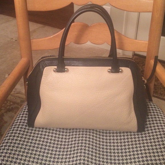 Kate Spade bag with cross body strap and dust bag - Picture 2 of 4