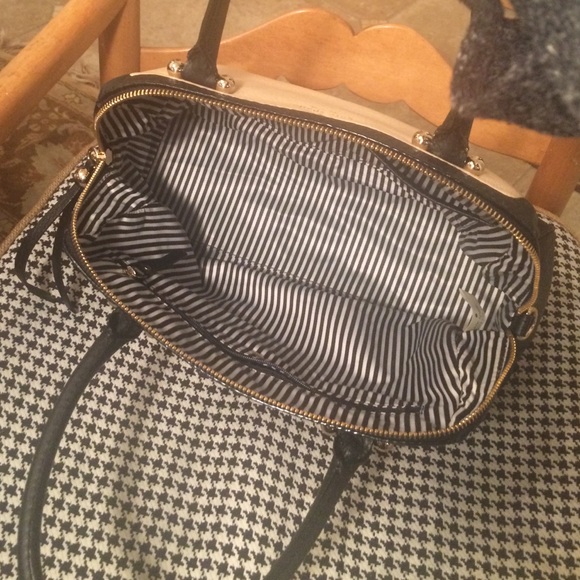 Kate Spade bag with cross body strap and dust bag - Picture 3 of 4