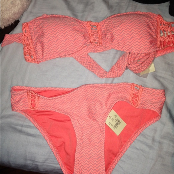 American Eagle Outfitters Outerwear - American Eagle swimsuit XS top and bottom
