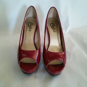 Candie's red peep toe pump