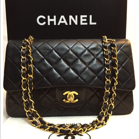 SOLD OUT Chanel LambSkin medium flap bag in black