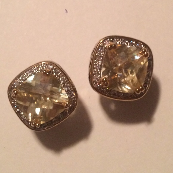 HP!!! CANARY YELLOW HALO EARRINGS/CZ's BEAUTIFUL!!