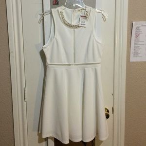 Large white dress for sale! Never worn! 😊