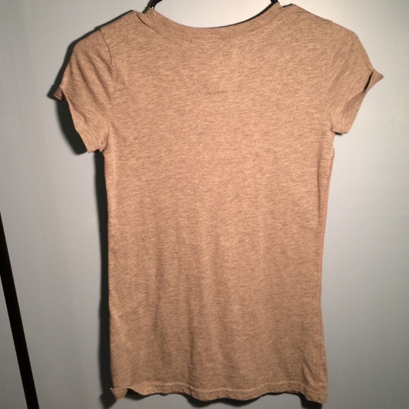 Gray teeshirt😍 - Picture 2 of 3