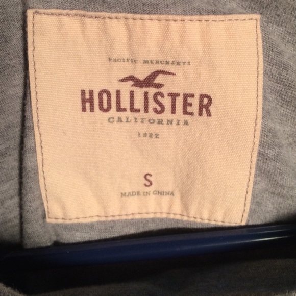 Gray teeshirt😍 - Picture 3 of 3