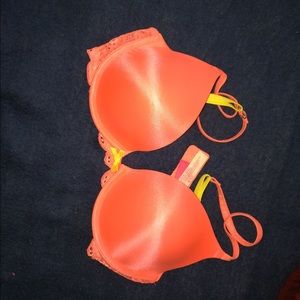 Pink bra 32d