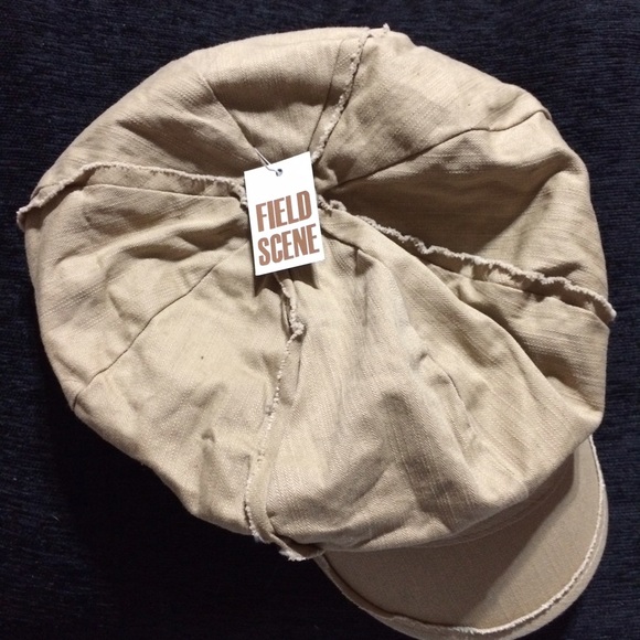 Medium beige cabbie hat