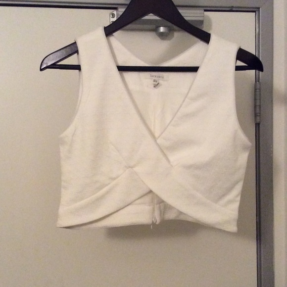 SOLD - LUCY PARIS - wave crop top