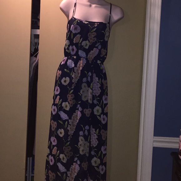Bundled Beautiful summer maxi dress - Picture 2 of 4