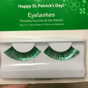 false eyelashes