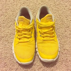 Nike free runs, livestrong