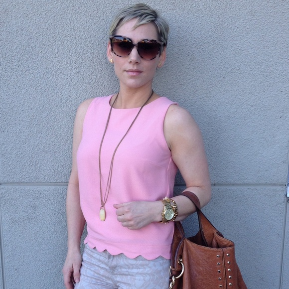 SOLD | PM EDITOR PICK | scalloped sleeveless top | - Picture 2 of 4