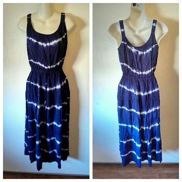 unknown Dresses & Skirts - Tie dye maxi dress small blue white vacation