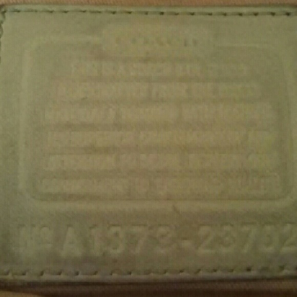 Coach 23702 Legacy Weekend Signature Shoulder Bag - Picture 2 of 4