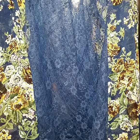 Top - Picture 3 of 4